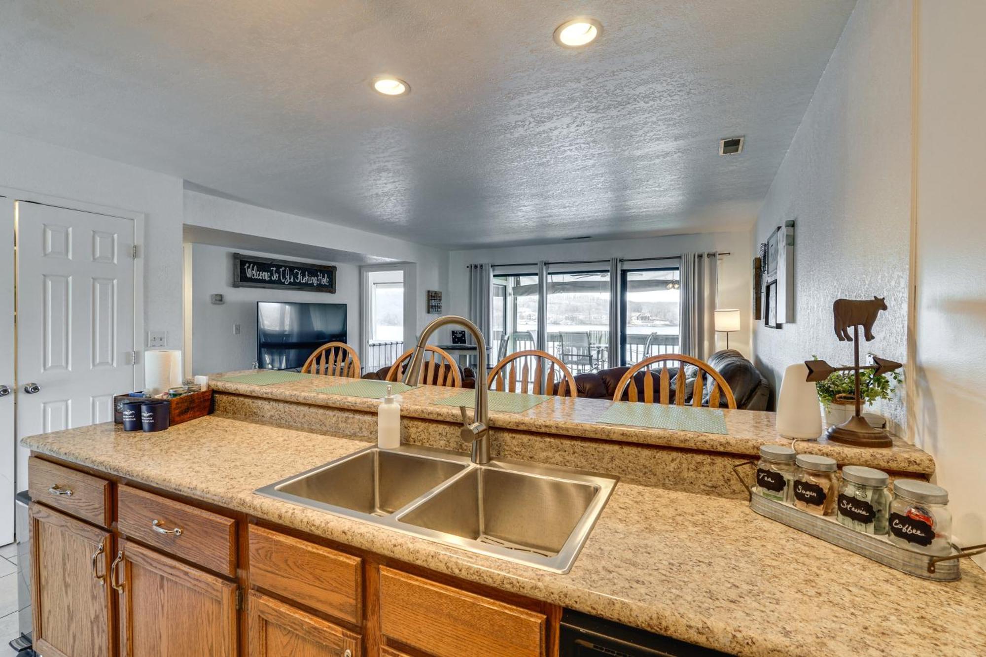 Modern Condo With Screened Balcony And Views! Osage Beach Zewnętrze zdjęcie